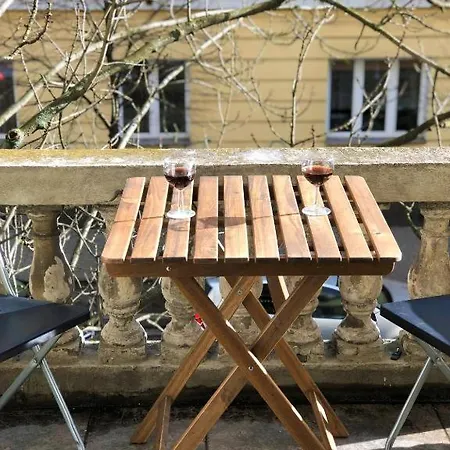 Wilcza 54 Prywatne Mieszkanie Z Balkonem W Centrum 400m Od Dworca Centralnego Samodzielne Zameldowanie! Self Check-in System! * Varşova